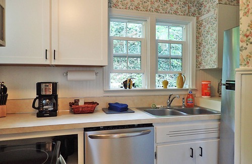 Saugatuck Cottage | Charming 2B/1B Cottage, Private Patio, Downtown, OffStreet Parking, Dog Friendly