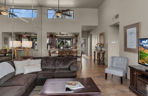 La Quinta Condo | Charming 2bd Condo w/ Magnificent Lake & Golf Views LQ117 LIC#063268