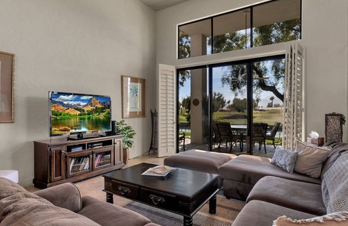 La Quinta Condo | Charming 2bd Condo w/ Magnificent Lake & Golf Views LQ117 LIC#063268