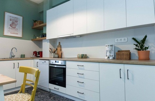 Pangrati Apartment | Charming 2BD Getaway in Pagrati with Balcony