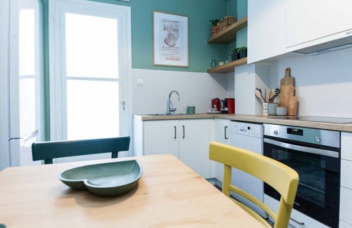Pangrati Apartment | Charming 2BD Getaway in Pagrati with Balcony