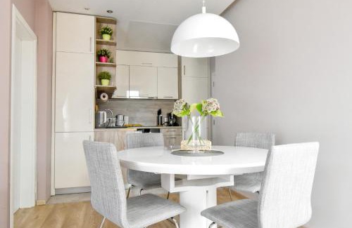 Sofia Apartment | Charming 2BD with Mountain View