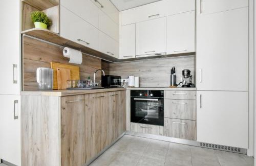 Sofia Apartment | Charming 2BD with Mountain View