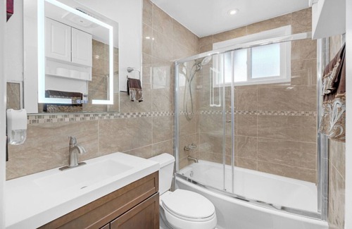 Los Angeles House | Charming 2bedroom 1 bath near Sofi Stadium/Beach/LAXn