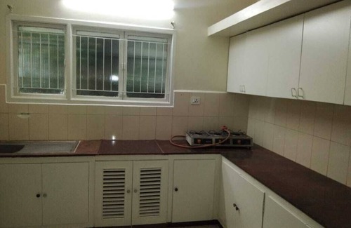 Raja Annamalai Puram Condo | Charming 2br 2 BA in the heart of South Chennai