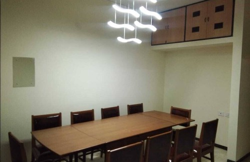 Raja Annamalai Puram Condo | Charming 2br 2 BA in the heart of South Chennai