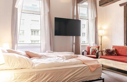 Meidling Apartment | Charming 2BR Apartment Near U6 Schöpfwerk