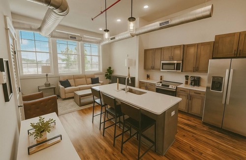 McMinnville Condo | Charming 2BR condo in McMinnville, perfect for families and pets!