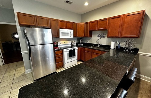 Johnson City House | Charming 2BR Townhome w/Garage + Modern Comforts