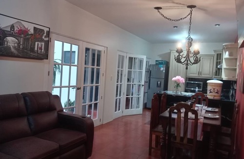 San Miguel Duenas House | Charming 3-bedroom house in amazing San Miguel Dueñas with WiFi