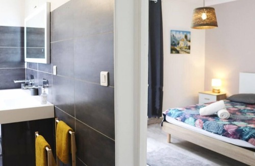 Donzere Apartment | Charming 3-Bed Apartment near Montelimar