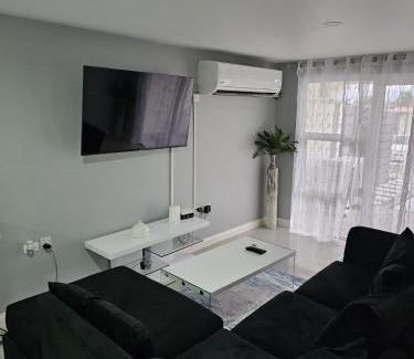 Portmore Apartment | Charming 3-Bed Apartment in Portmore with pool