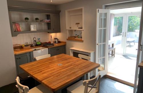 Swanage House | Charming 3-Bed Cottage in Swanage