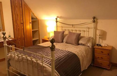 Killarney House | Charming 3-Bed Detached Cottage with Scenic Views