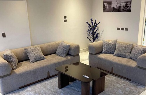 Cairo Apartment | Charming 3-bedroom apartment with Nile view, AC and WiFi in Giza Governorate