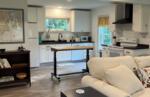 Castine House | Charming 3-bed home in Castine, Me. Modern coastal country design