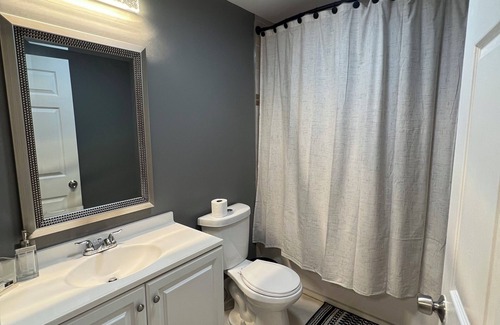 North Lauderdale House | Charming 3-bedroom townhome with AC, WiFi in Pleasant North Lauderdale