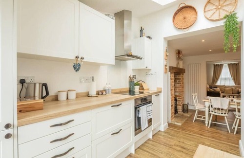 Little Shelford House | Charming 3 Bedroom Cottage With Lovely Garden