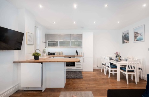 Pimlico Apartment | Charming 3-Bedroom Apart in the Heart of Pimlico