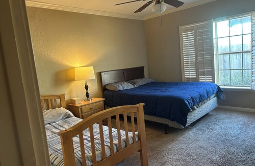 Del Mar Cottage | Charming 3-bedroom cottage in terrific Corpus Christi with WiFi