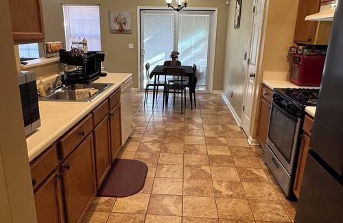Powder Springs House | Charming 3-bedroom house with AC and WiFi in brilliant Powder Springs