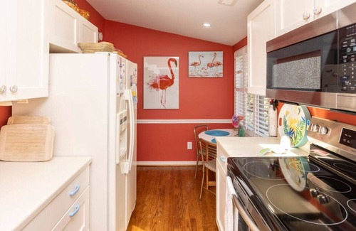 Northeast Virginia Beach House | Charming 3 Bedroom North End Retreat