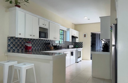 Port of Spain House | Charming 3-bedroom house, surrounded by nature, in gorgeous Port of Spain