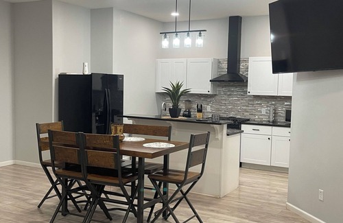 Central Oklahoma City House | Charming 3-bedroom house in Oklahoma City with WiFi,AC. 5 miles from the airport