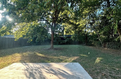 Georgian Acres House | Charming 3-Bedroom,1-Bath Cozy Getaway with Modern Comforts and a Welcoming Vibe