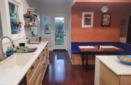 Southwest Berkeley House | Charming 3-bedroom, 2.5 bath house in Berkeley close to everything.
