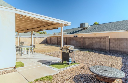 Deer Valley House | Charming 3 Bedroom, 2 Bathroom House, in PHX. Spacious Backyard