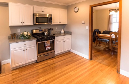 Saugerties House | Charming 3 bedroom, 2 bathroom home in Saugerties recently renovated