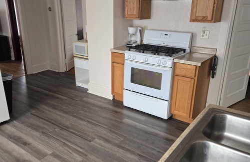 Bessemer Apartment | Charming 3-bedroom apartment with WiFi and AC in Bessemer