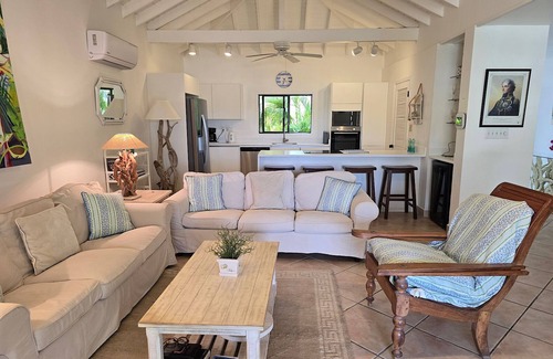Saint Paul Parish Villa | Charming 3-bedroom beachfront villa at secure St James’s Club, Antigua