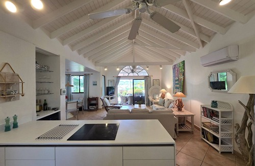 Saint Paul Parish Villa | Charming 3-bedroom beachfront villa at secure St James’s Club, Antigua