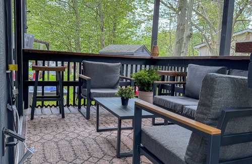 Tobyhanna Ski Chalet | Charming 3-bedroom chalet with WiFi, AC in welcoming Tobyhanna