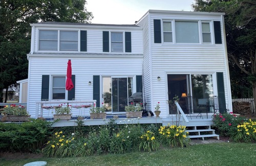 Shelter Harbor Cottage | Charming 3-bedroom cottage in Westerly footsteps from the water