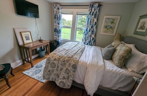 Eggleston Other | Charming 3-Bedroom Farmhouse in Scenic Pembroke, VA - Sleeps 8
