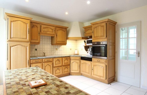Tocqueville Cottage | Charming 3-Bedroom House in Tocqueville, Near Beaches, with Garden and WiFi