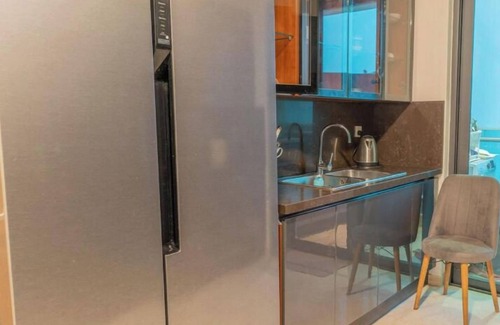 Yof Apartment | Charming 3-Bedroom Getaway - Perfect for Families and Friends!nn