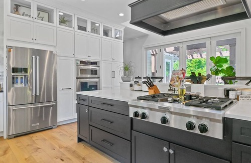 Grissom - Highland House | Charming 3-bedroom house with exquisite space - 5 minutes from Virginia Tech!