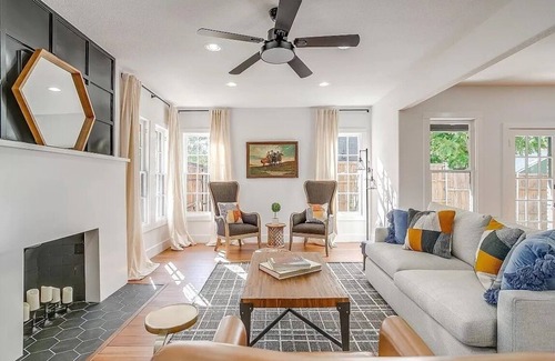 Fort Worth Cultural District House | Charming 3-bedroom house steps away from Dickies Arena & William Rogers!