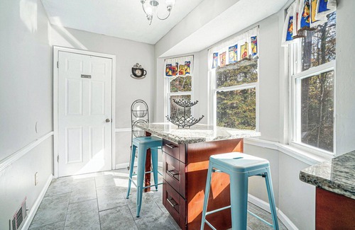 Snellville House | Charming 3-bedroom house with WiFi and AC in Snellville