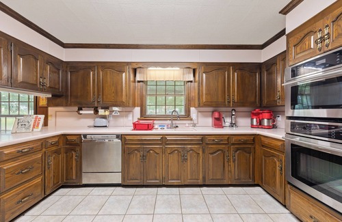 Broussard House | Charming 3-bedroom house with AC in Broussard