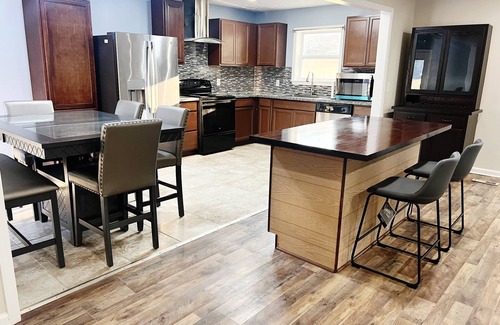 Ellenwood House | Charming 3-bedroom home under 20 minutes from the city of Atlanta and airport