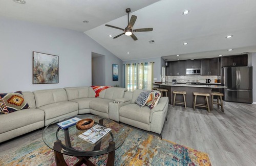 South Venice House | Charming 3-bedroom Home, minutes to Manasota Beach