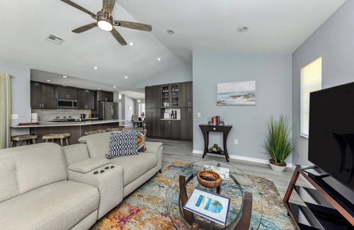 South Venice House | Charming 3-bedroom Home, minutes to Manasota Beach