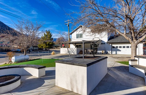 Kernville House | Charming 3-bedroom house in delightful Kernville with AC