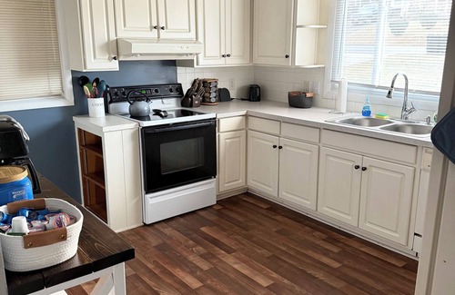 Lynchburg House | Charming 3-bedroom house in Lynchburg- 8min to LU/4min to UL