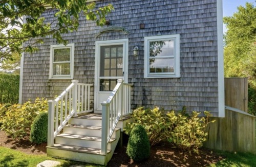 Brant Point House | Charming 3 bedroom house in Brant Point , Nantucket a walk to town with WiFi, AC